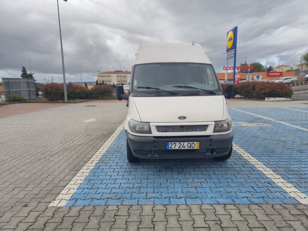 Ford transit... carro muinto boa