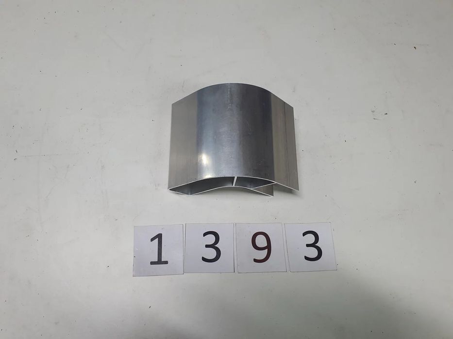 Profil końcowy narożnik aluminiowy naczepa 100 mm 501591152