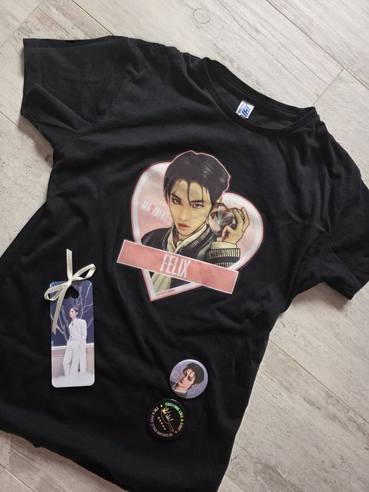 Felix set koszulka przypinki zakładka