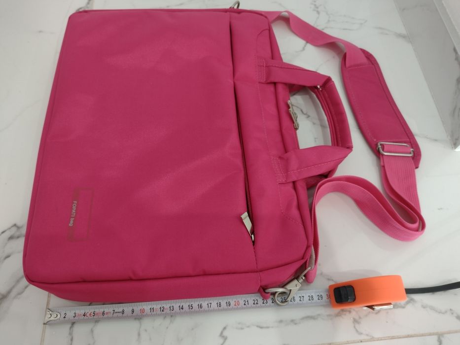 Różowa torba z paskiem na laptopa duża XXL