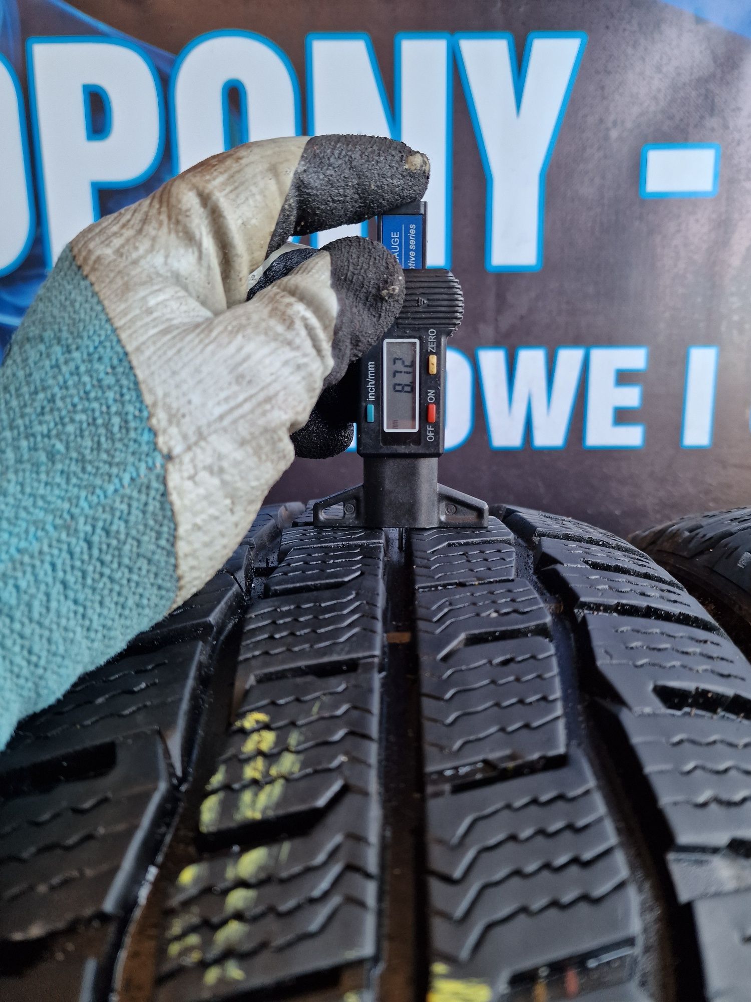Opony zimowe 215/60/17C Kumho wzmacniane Para 8.7mm