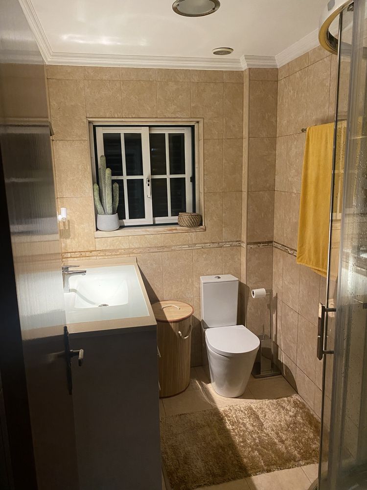 Loures - Moradia - 3 Quartos - COMPLETAMENTE MOBILADA