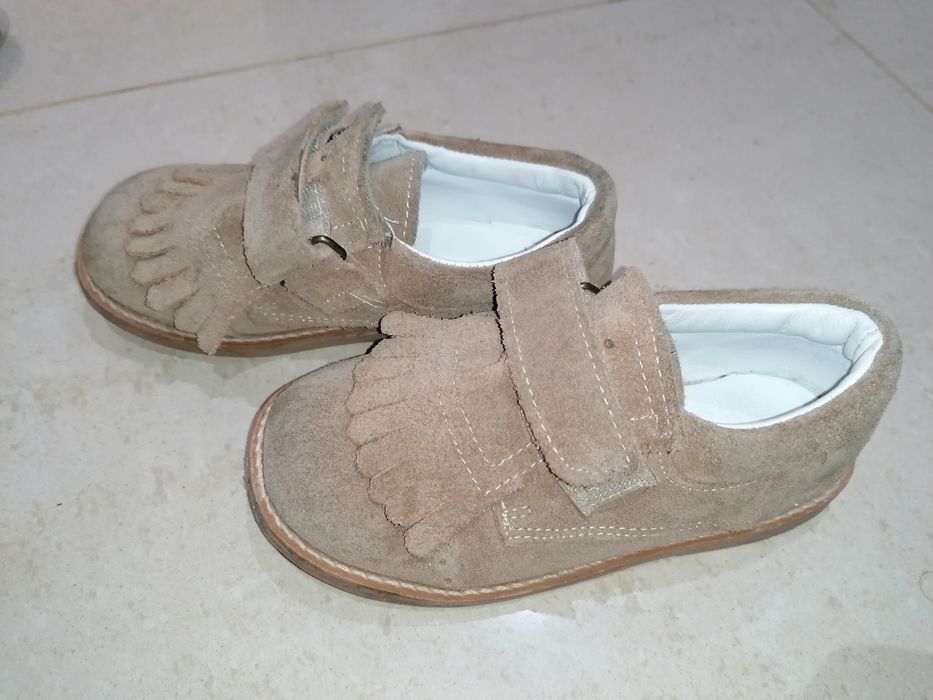 Sapatos Carneiras tamanho 26