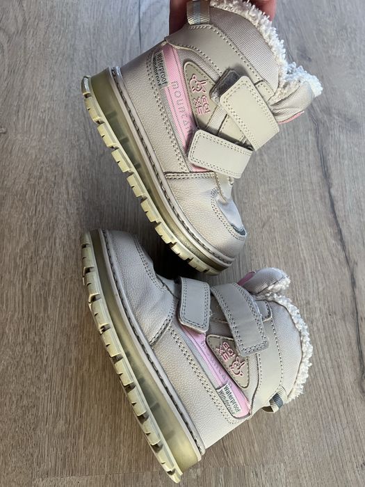 Зимове взуття черевики ботінки чобітки дитячі 15.5 см