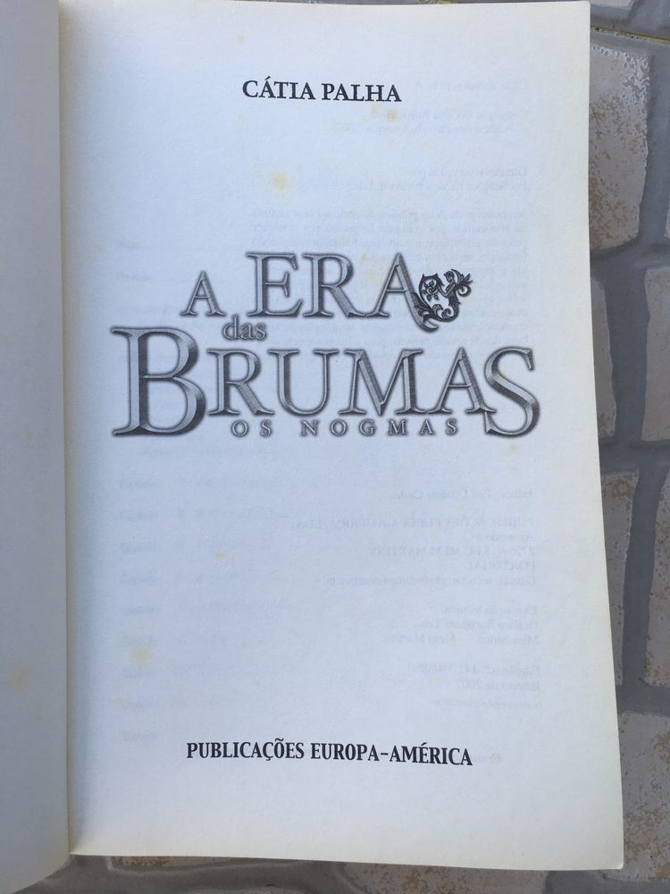 Livro “ A Era das Brumas - Os nogmas “ de Cátia Palha