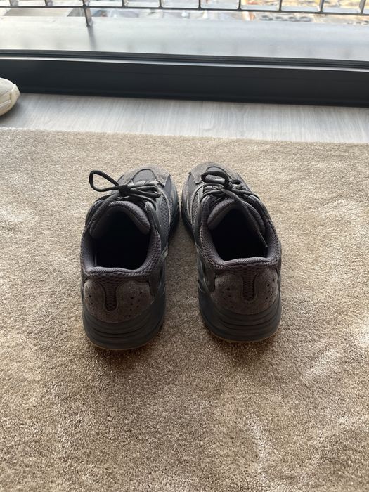 Adidas Yeezy 700 Utility Black