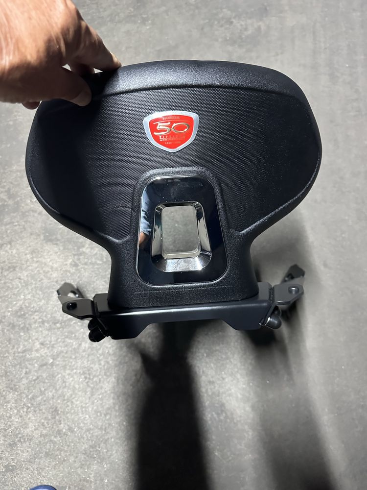 Encosto Honda forza