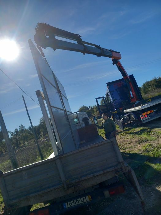 Servico de grua com muita alcance e força...