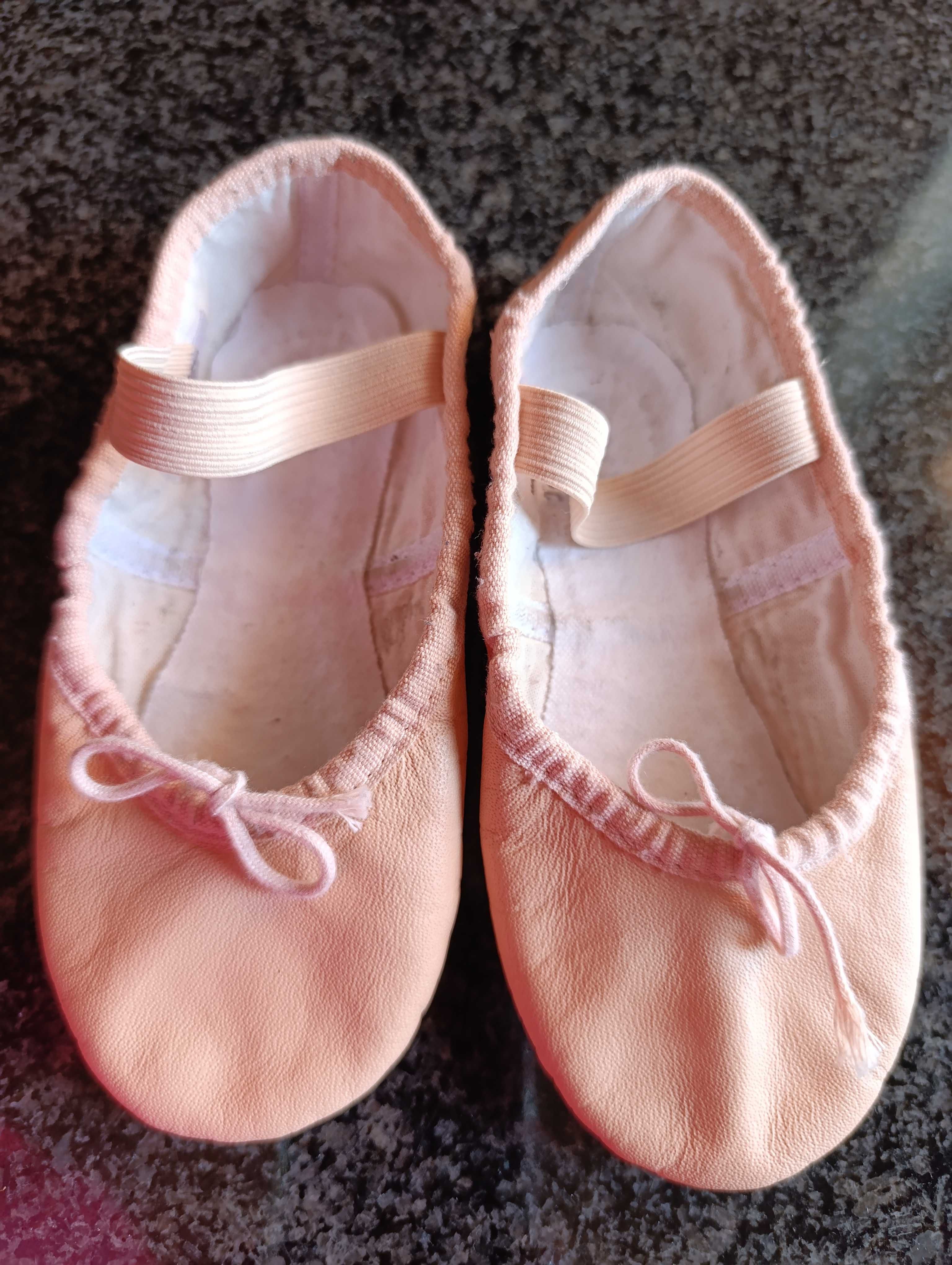 Sapatos ballet. Tamanho 10 c.