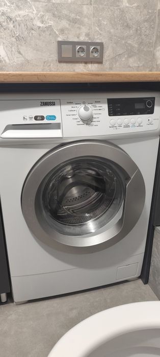 Продам стиральную машину Zanussi
