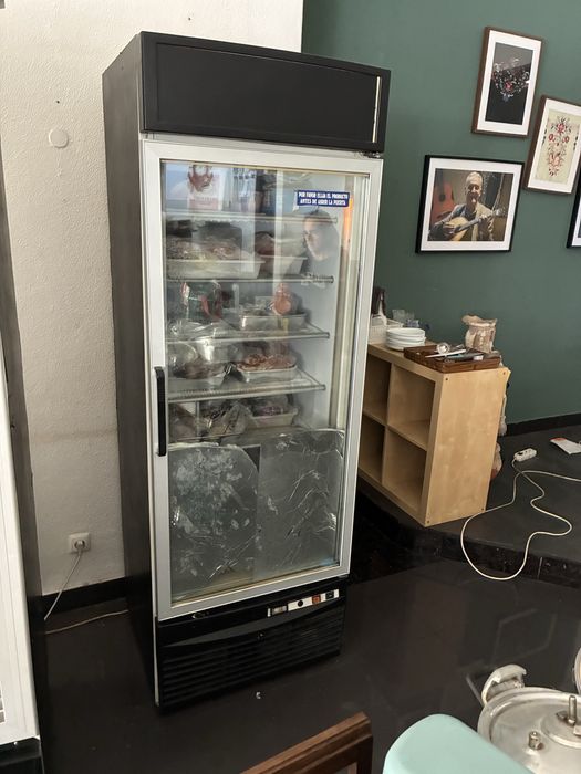 Arca congeladora com montra