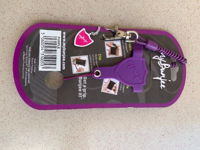 Suporte universal para smartphone myBunjee com chaveiro.