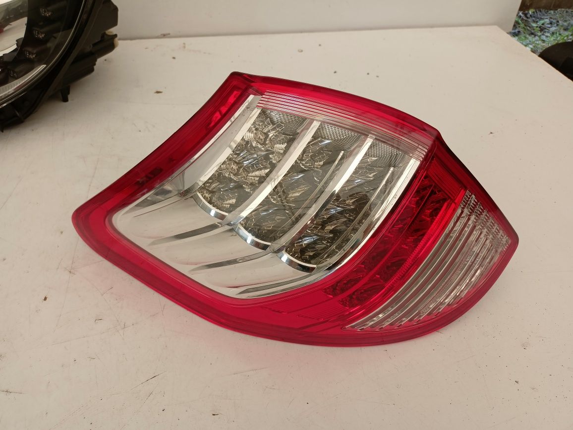 Toyota RAV4 III 3 lift FL 10-12 lampa lewy tył lewa tylna LED