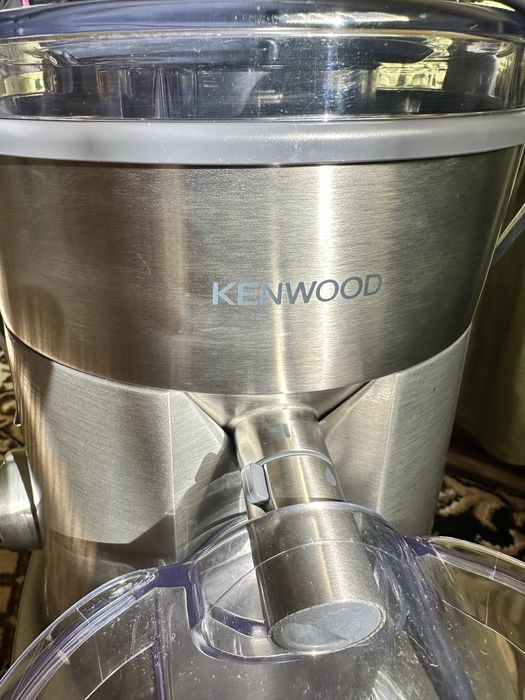 Сокочавилка/соковыжималка Kenwood JE 850