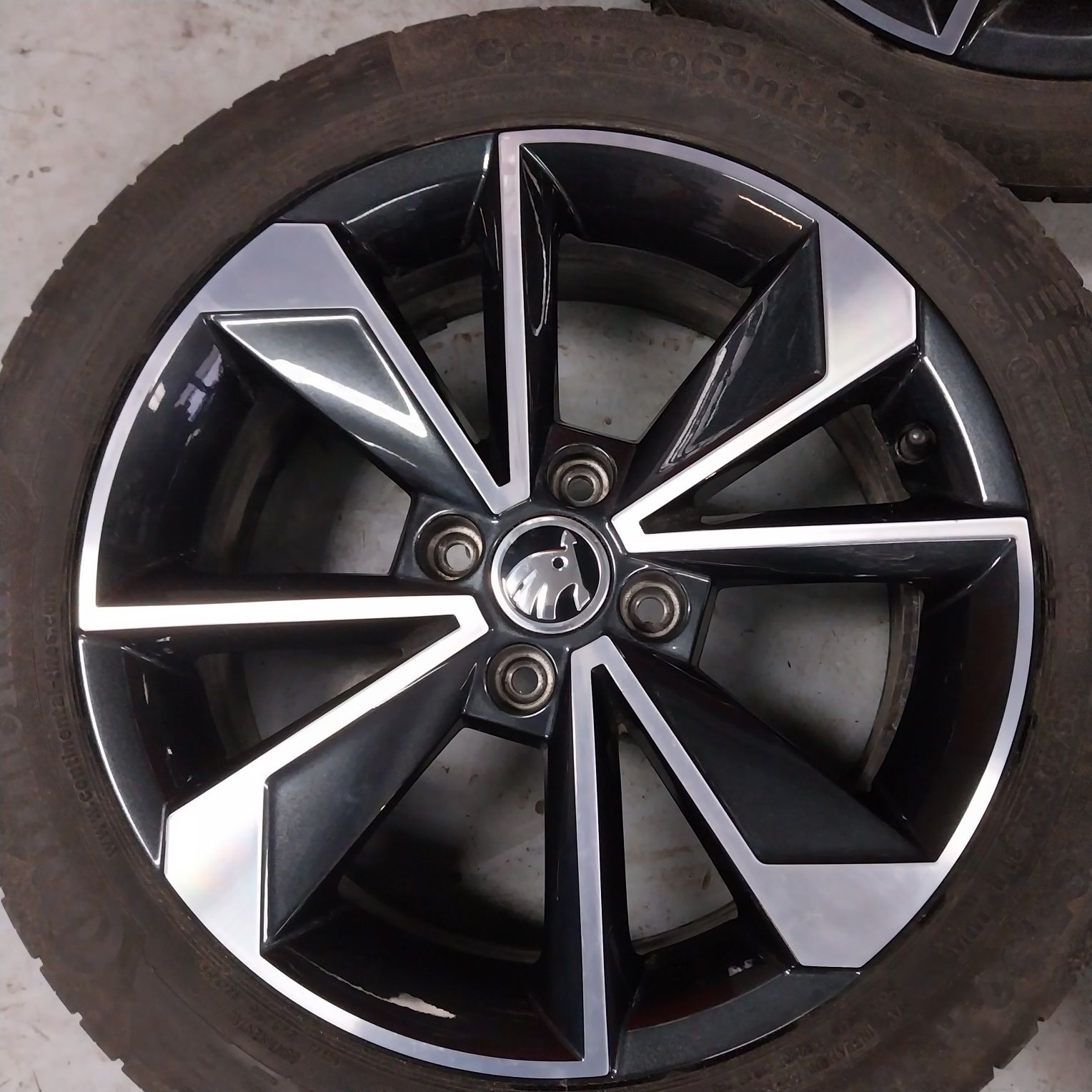 Oryginalne CAŁE Koła Letnie Skoda Citigo R16 4x100  6J ET 43