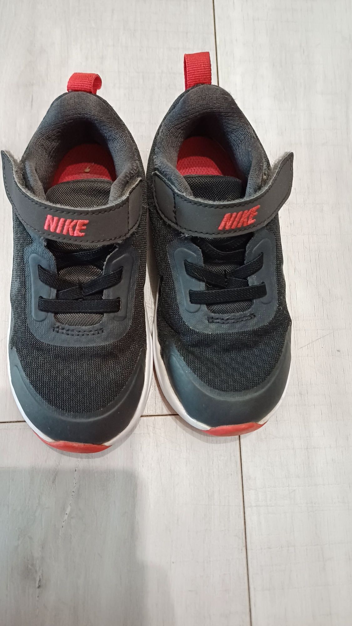 Buciki Nike 26 dla chłopca