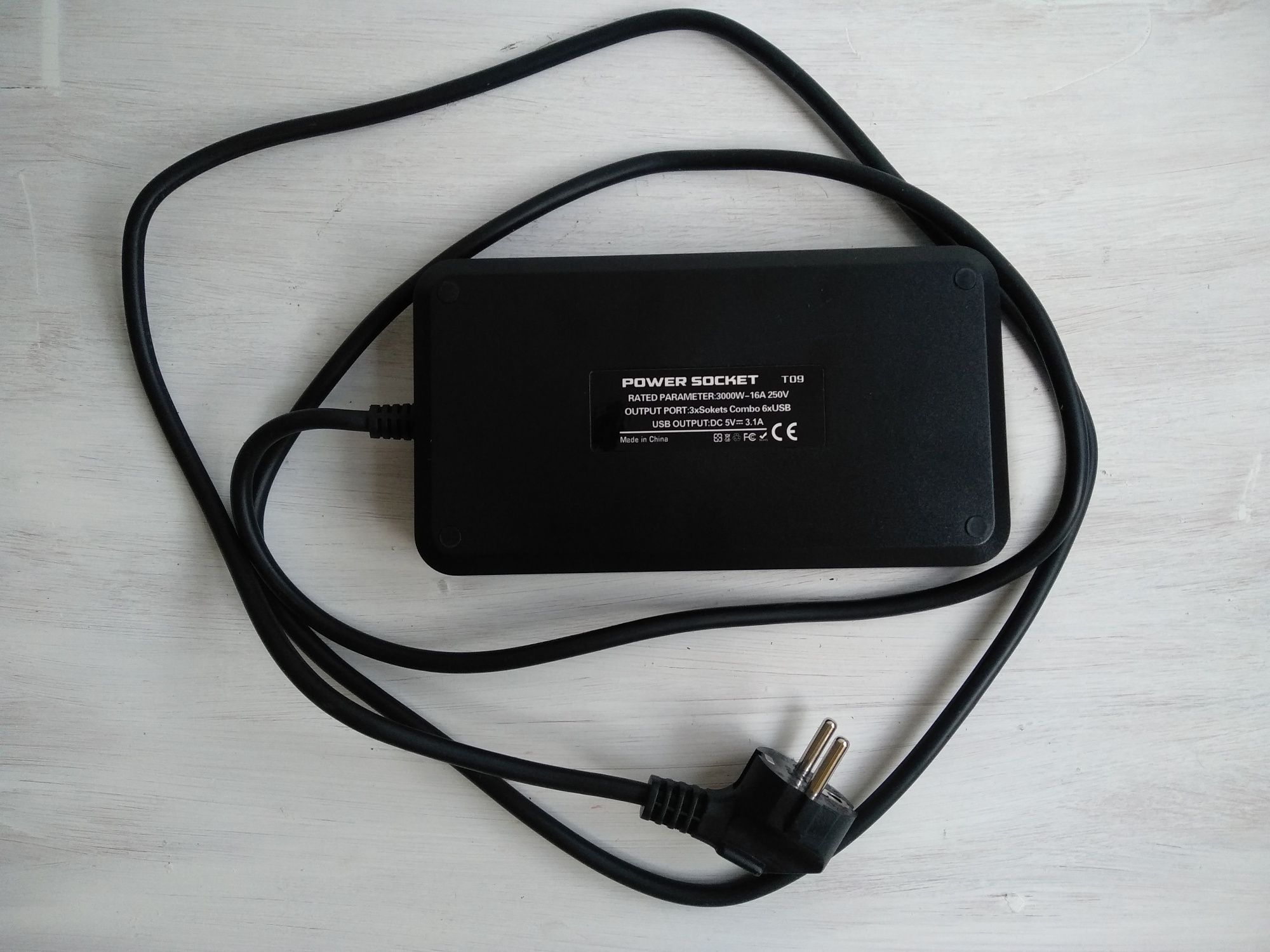 Мережевий подовжувач з зарядкою USB type-C
