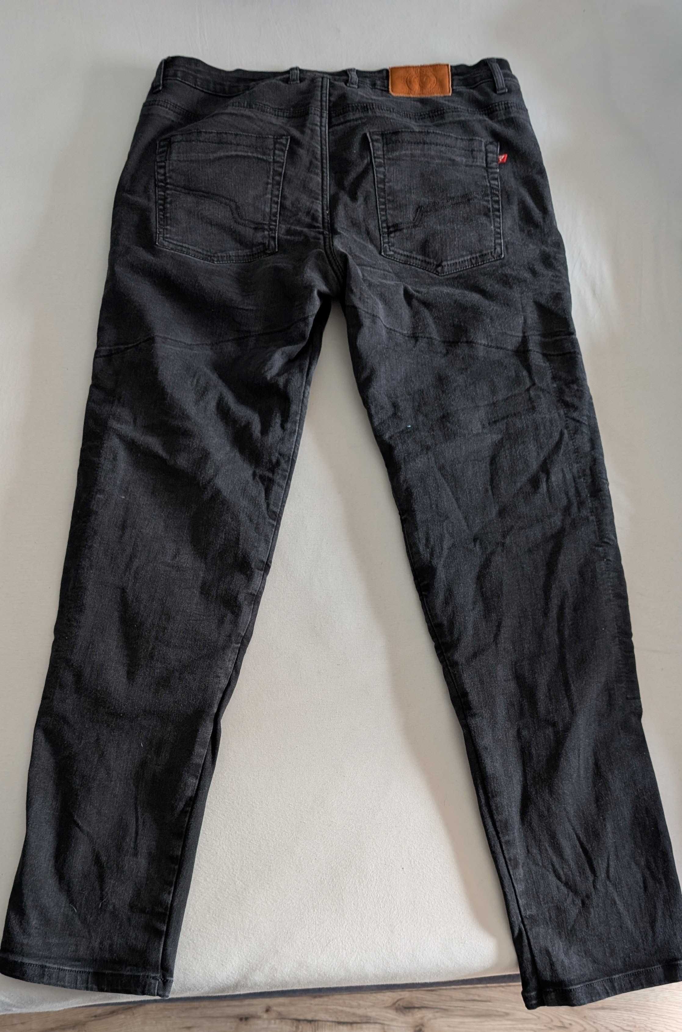 Jeansy motocyklowe Rebelhorn Classic II W38L32 Regular fit męskie