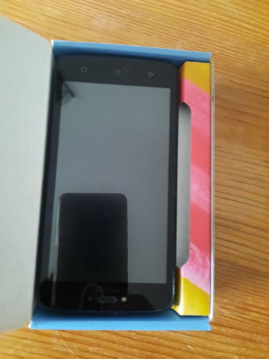 Смартфон Motorola moto C продам