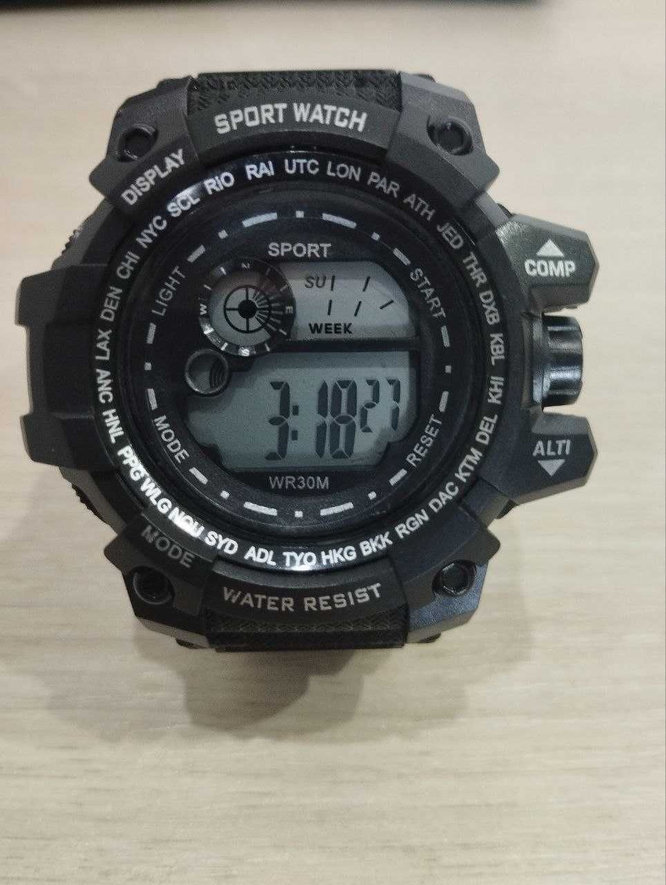 Цифровые часы светодиодные мужские  Sport Watch