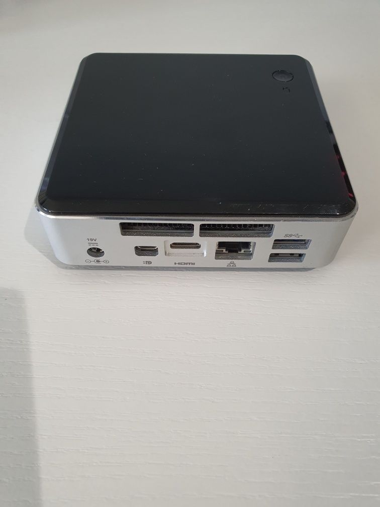 Mini Komputer PC Nuc Intel i5