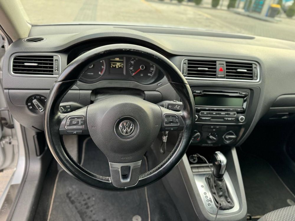 Продам Volkswagen Jetta В отличном состоянии