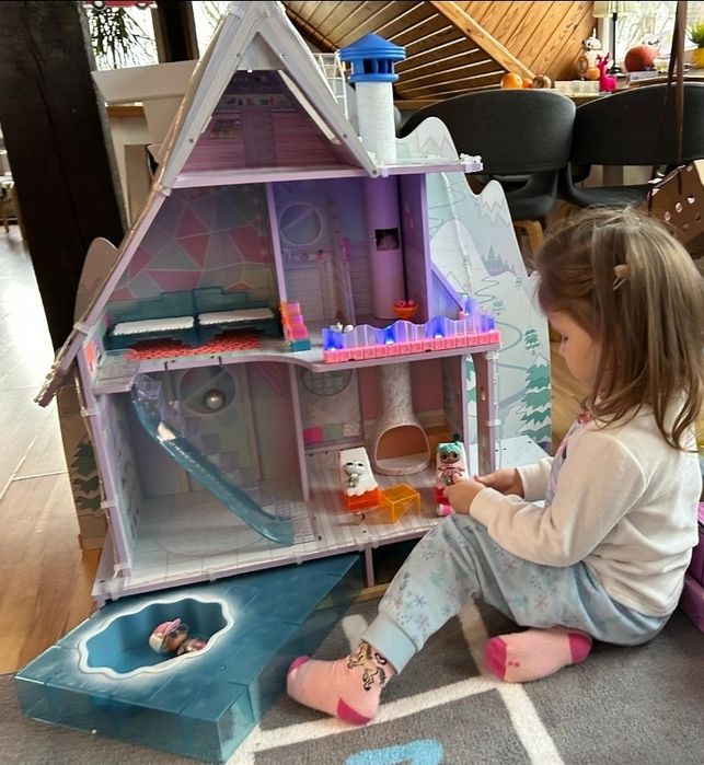 Domek dla lalek lol omg zimowy