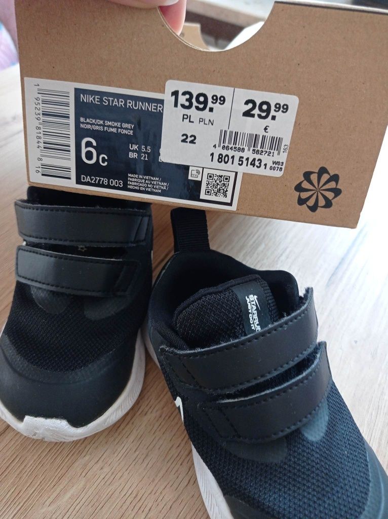 Oryginalne adidasy firmy Nike