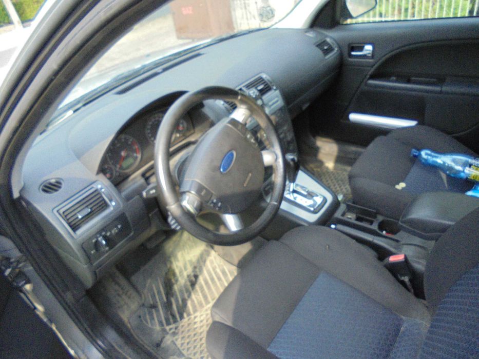 Ford Mondeo MK3 2.5 benzyna V6 automat kombi srebrny na części