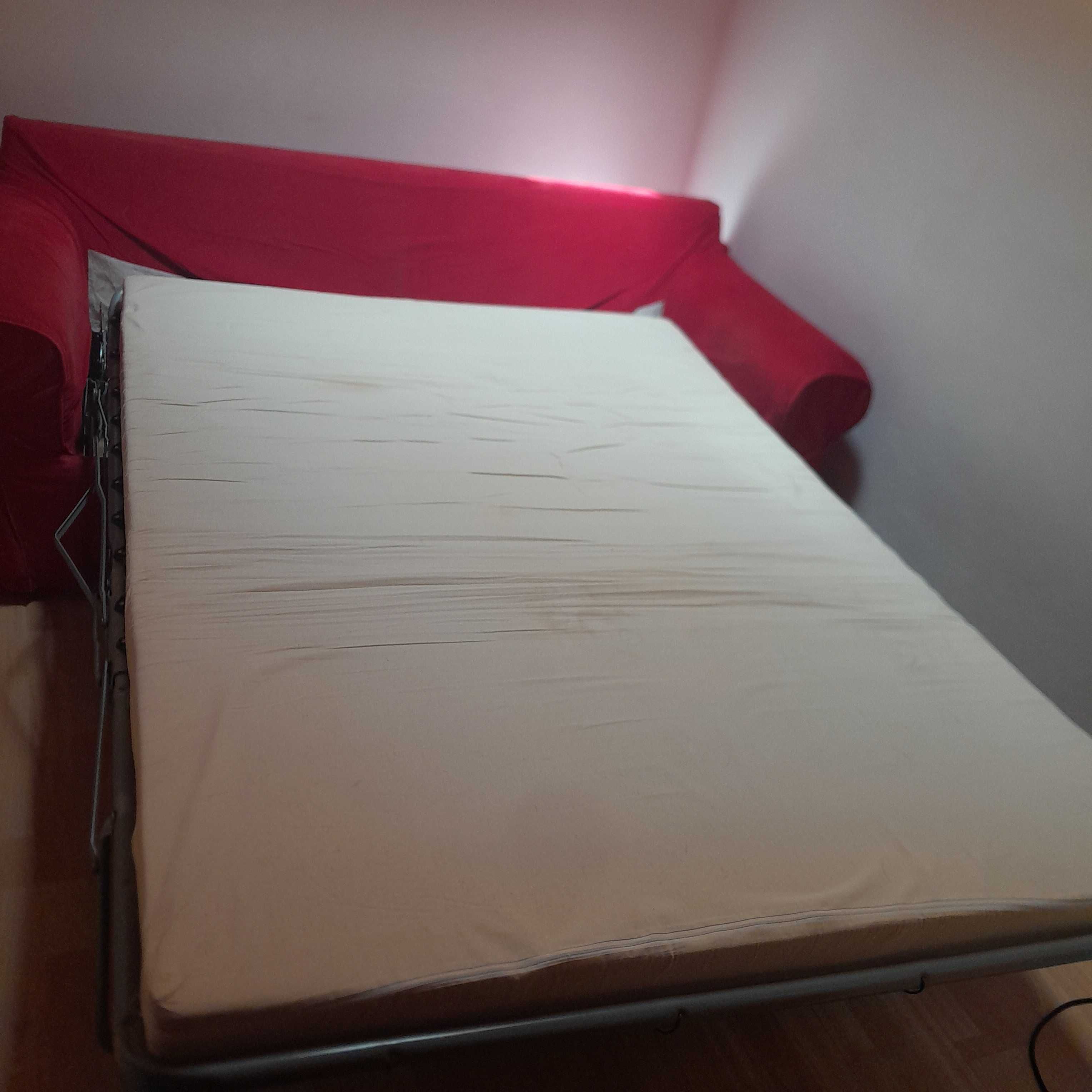 Sofá cama vermelho