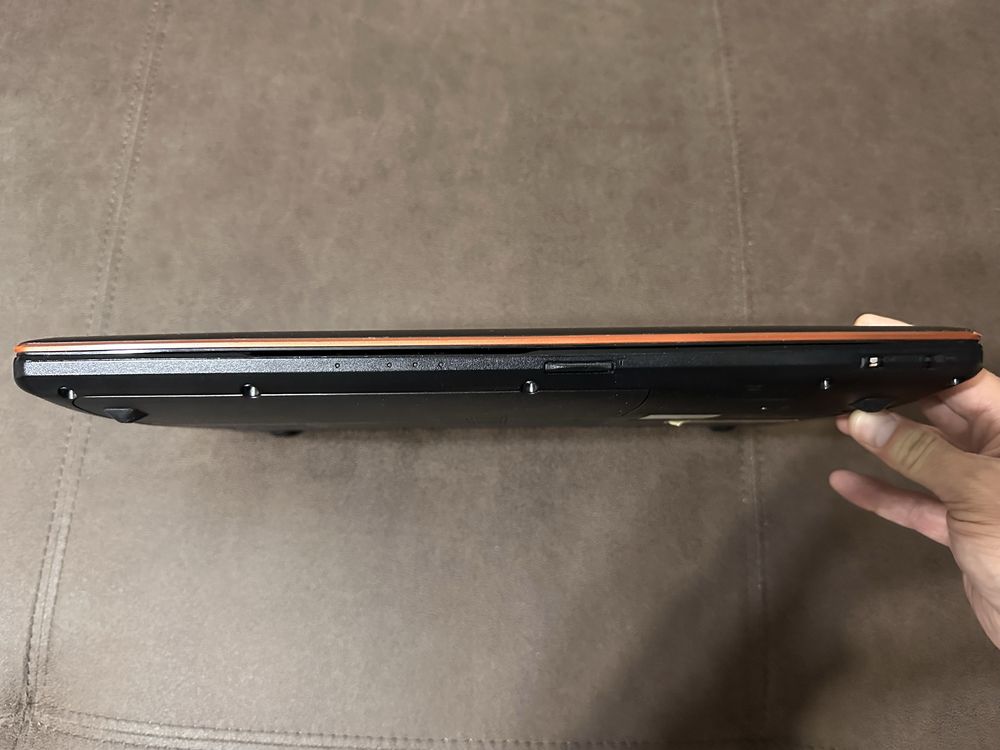 Lenovo ideapad Y570