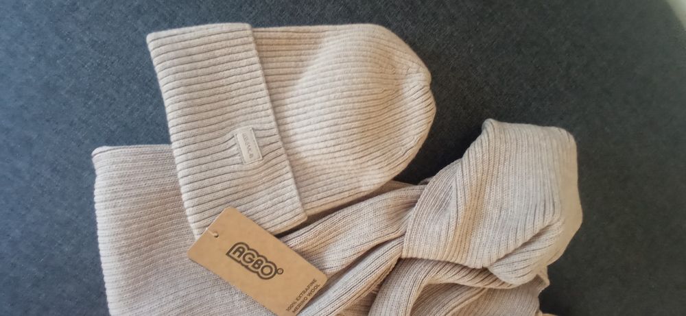 Szalik czapka 100% wełna merino beż certyfikat jakości