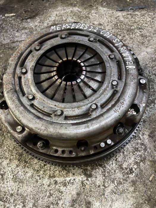 Демфер спрінтер 2.2.  Сцеплення демферне мерседес спрінтер 2.2 цді