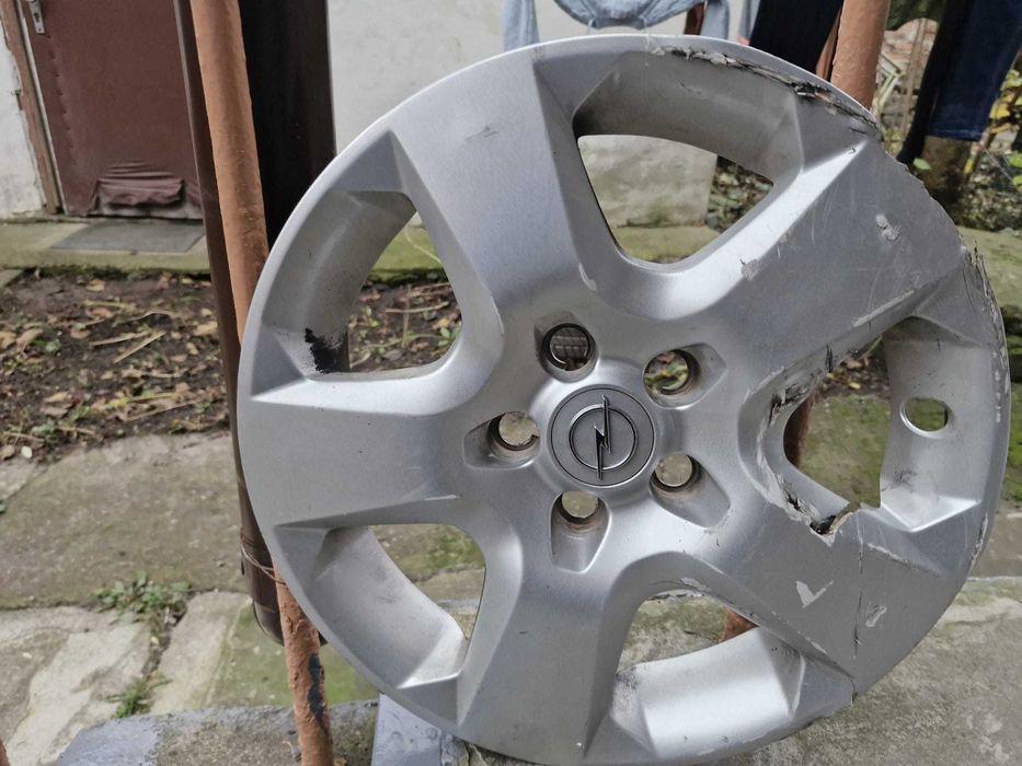 Продам автомобільні ковпаки