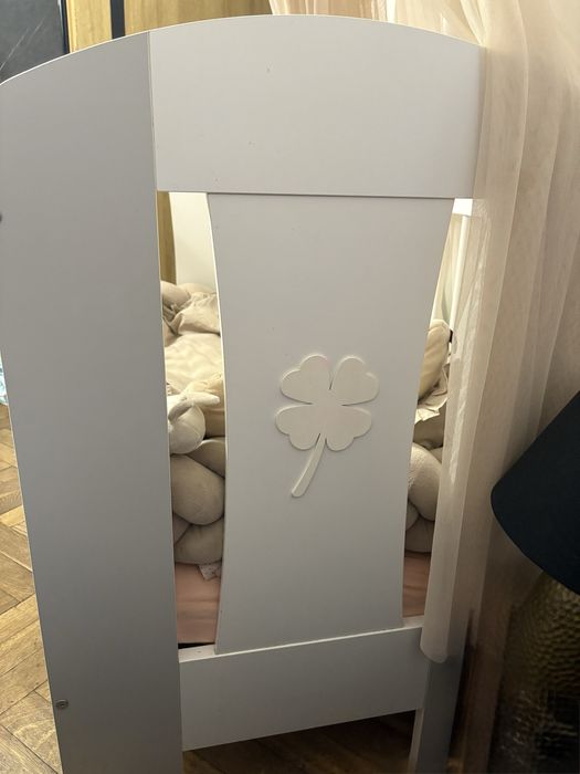 Piekne łóżeczko niemowlece