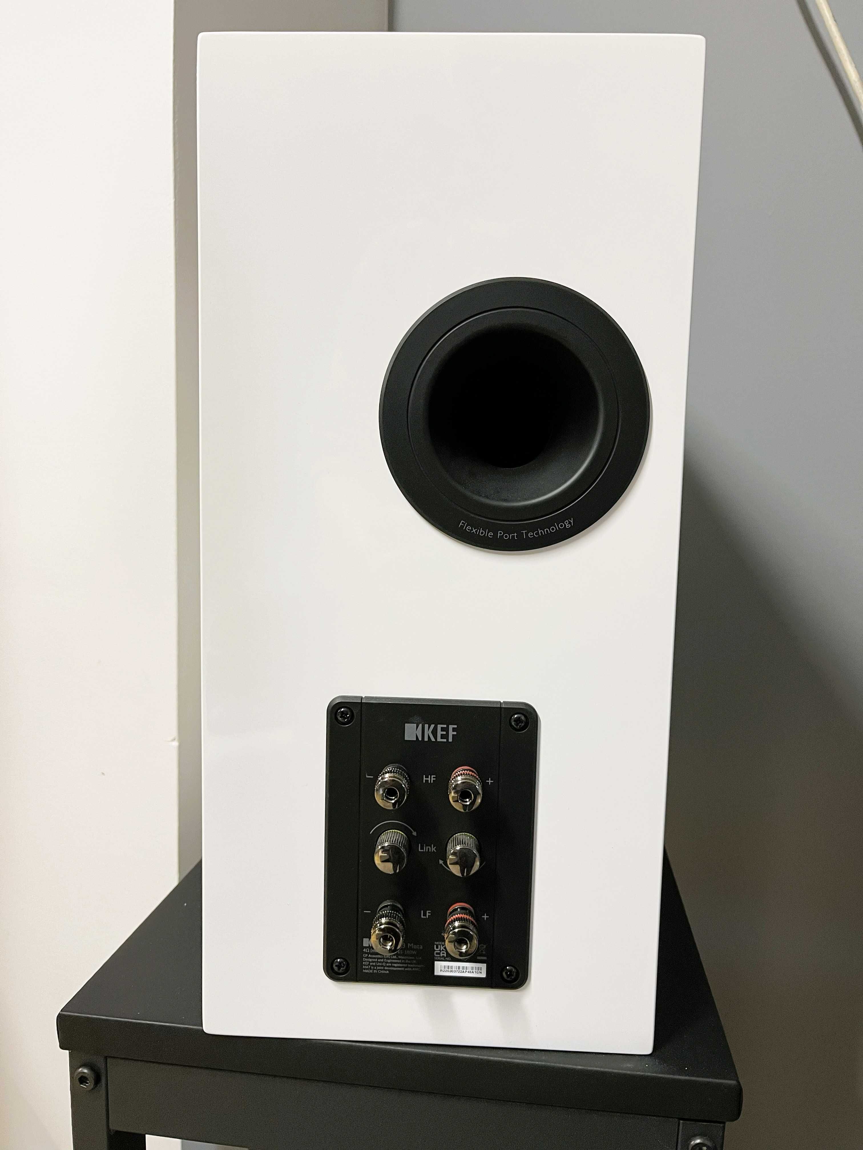KEF R3 Meta. (Biały połysk). Para