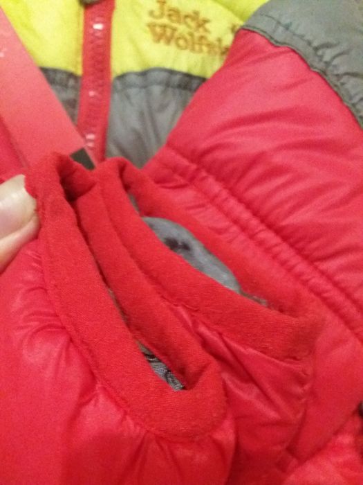 Яркая курточка Jack Wolfskin