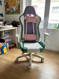 Cadeira gamer colorida