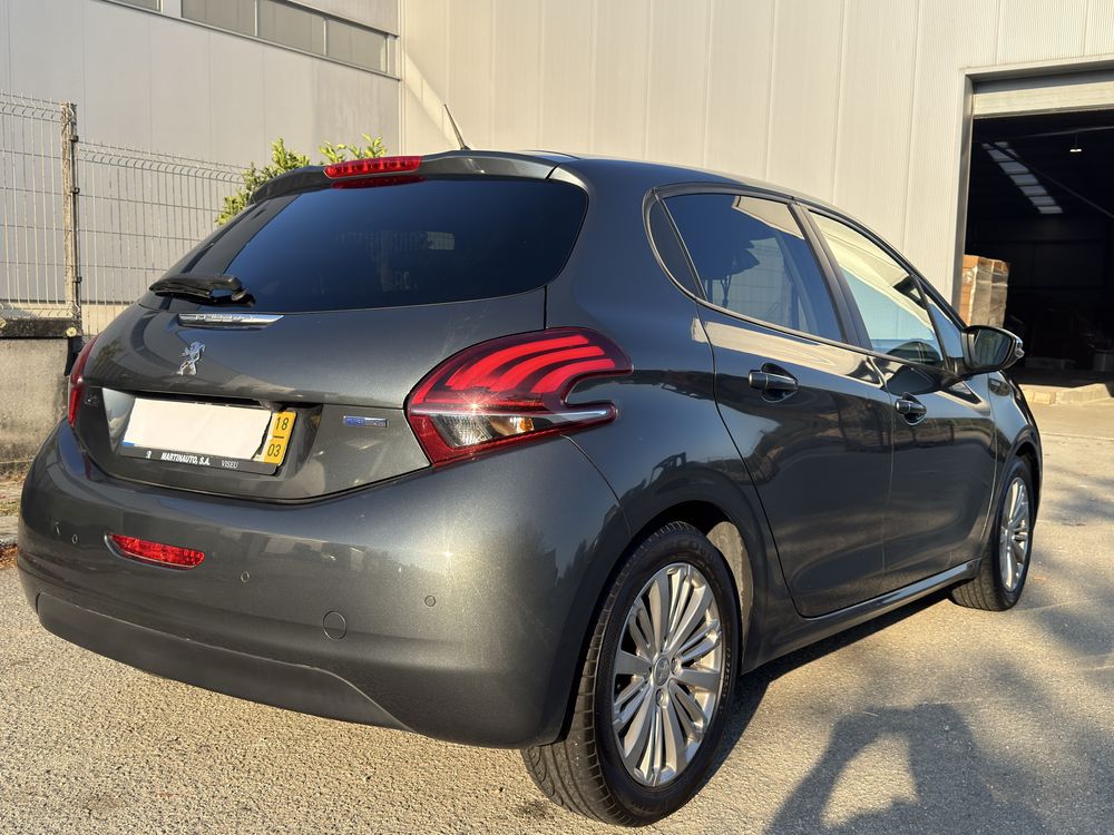 Peugeot 208 1.2 PureTech Style