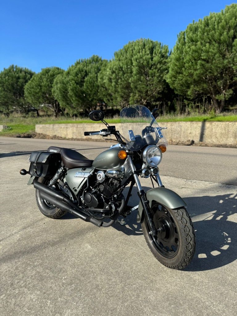 Keeway superlight 125 como nova