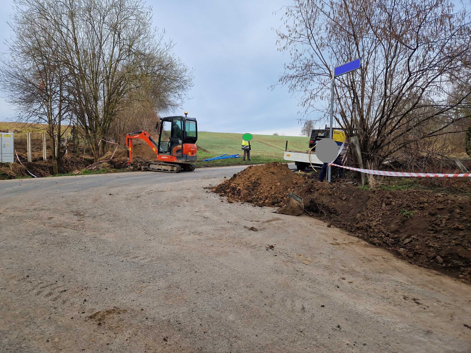 Usługi minikoparką wozidłem przyłącza wykopy wiercenie w betonie