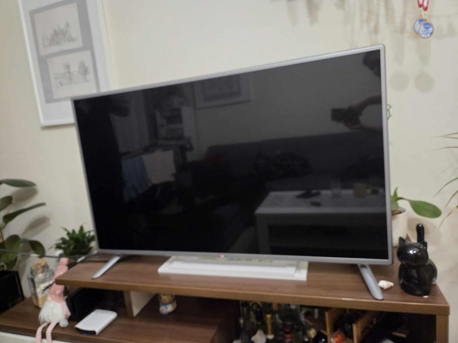 Telewizor LG 47LB5700 47 cali