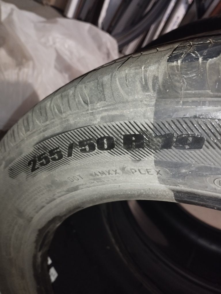 Резина 255/50R19