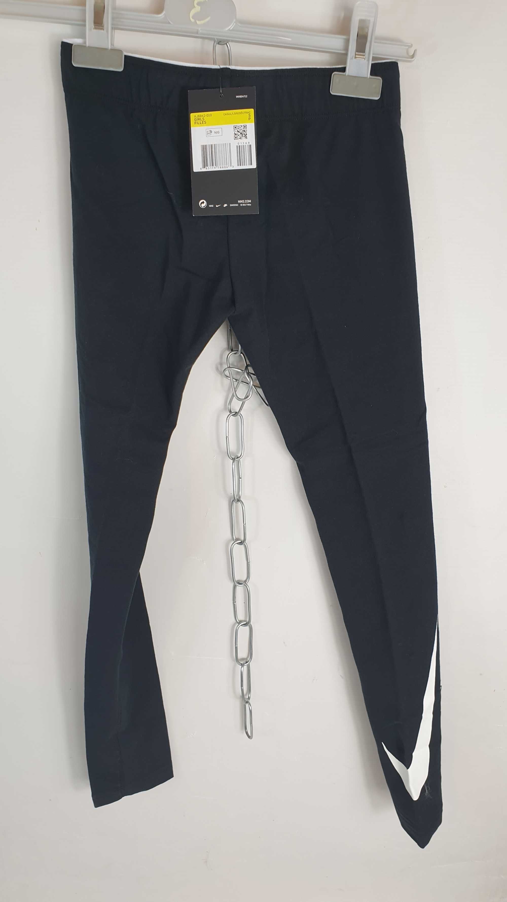 Legginsy dziewczęce Nike  r. 128-137 cm nowe