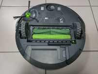 По запчастям пылесосоы iRobot E5 и Dayson v15
