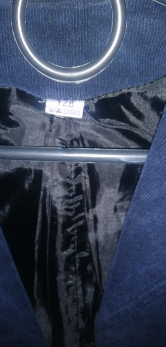 Віддам шкільну форму на дівчинку за шоколадку