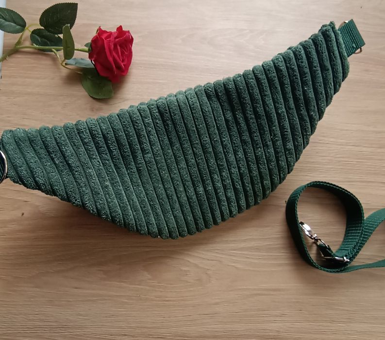 Zielona nerka sztruksowa – wyjątkowa i naturalna