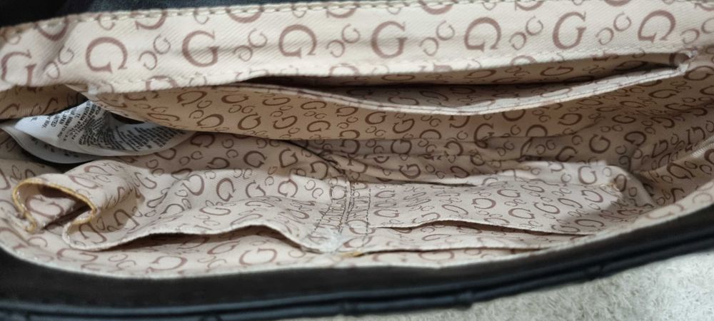 Mala Guess Preta