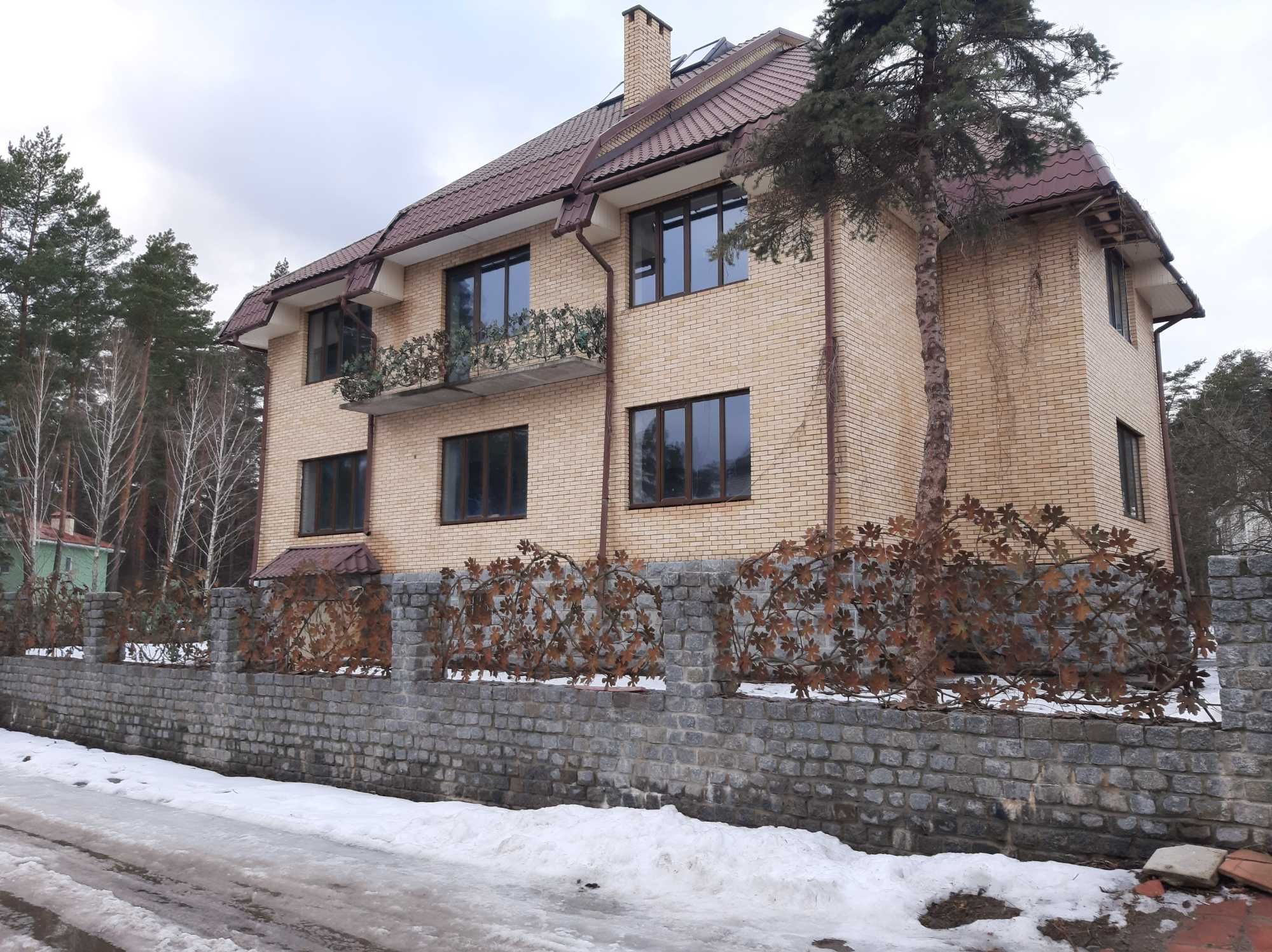Срочно продам 2-х этажный дом г. Бровары, ул.Весняна Торг