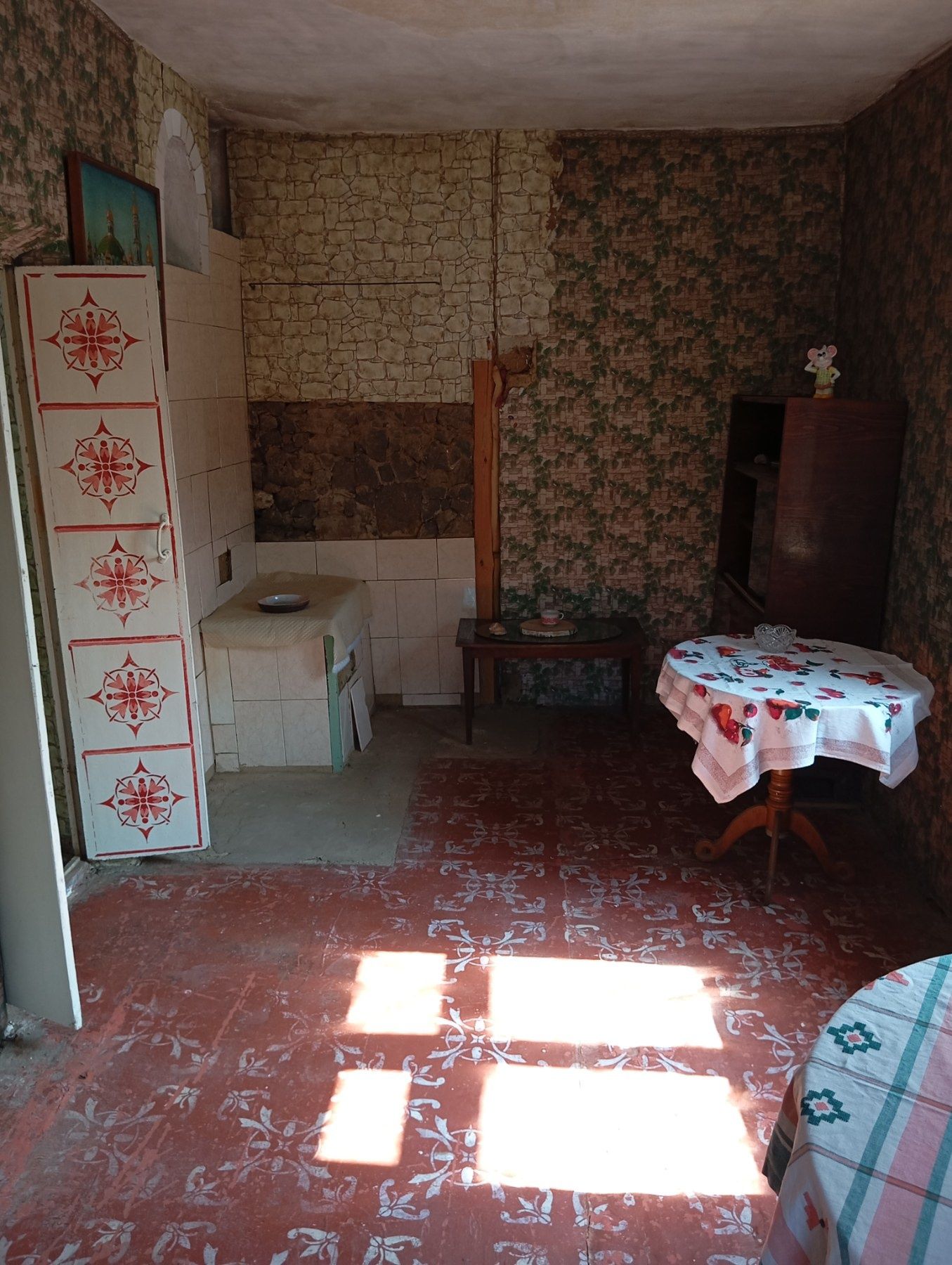 Дом в пригороде с участком